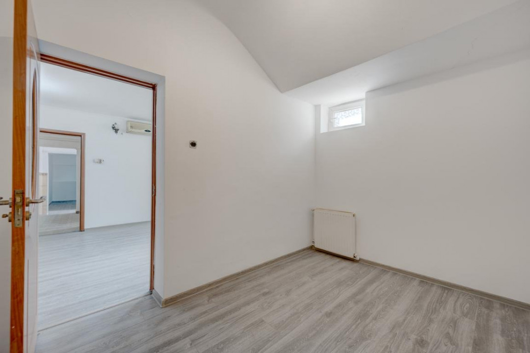 Apartament in vila 2 camere demisol Piata Sfantul Stefan 