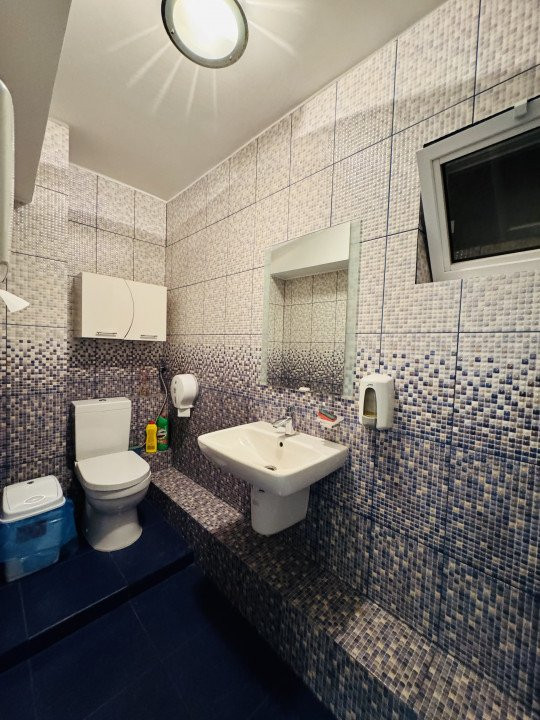 De Inchiriat Cladire Birouri stradal, Ideal sediu, Clinica, Birouri, Showroom