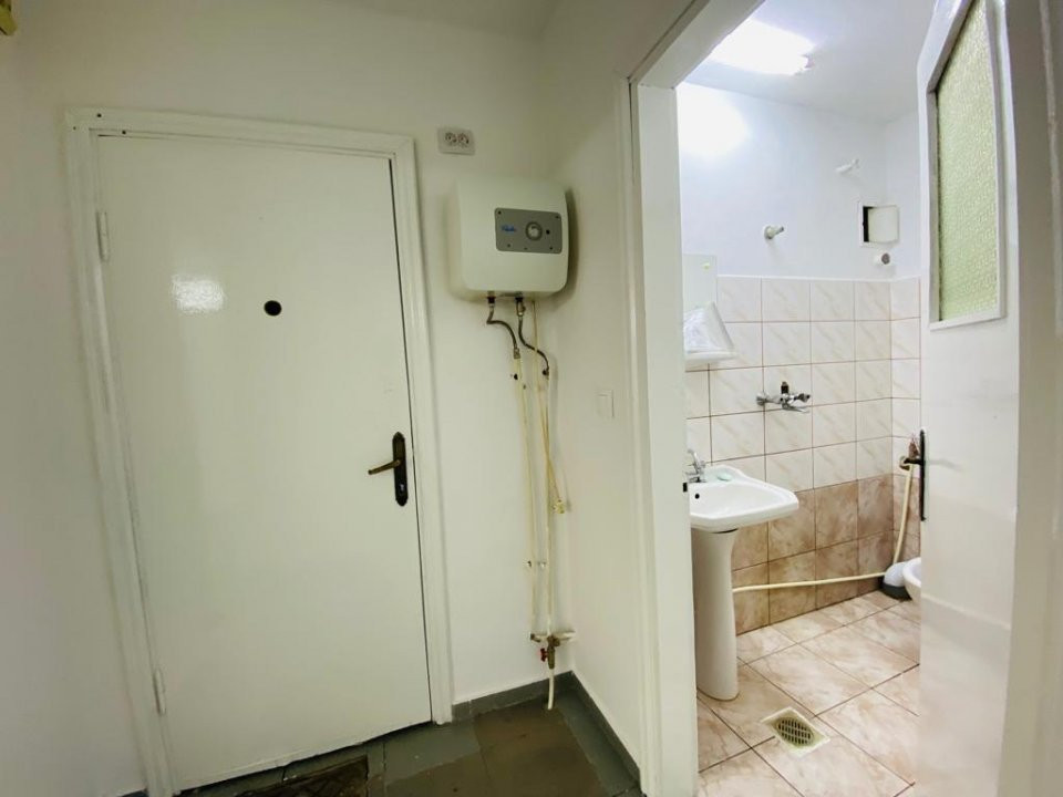 Spatiu comercial stradal Giulesti
