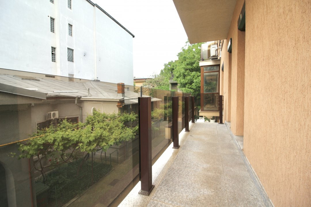 GRADINA ICOANEI-POLONA, APARTAMENT ELEGANT CU TERASA 24 MP SUBERBA SI PARCARE!