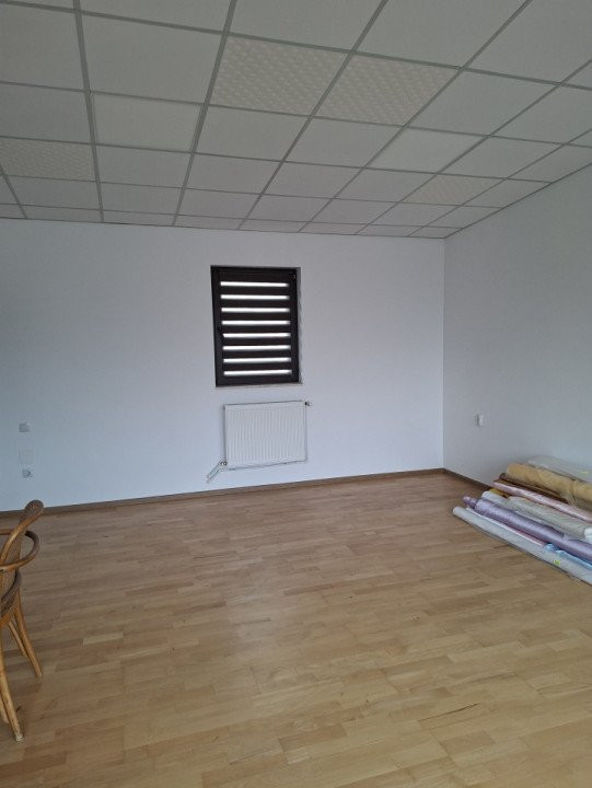 Spațiu Comercial de 100 mp de Închiriat – Cartier Trivale, Str. Câmpului-750 eur
