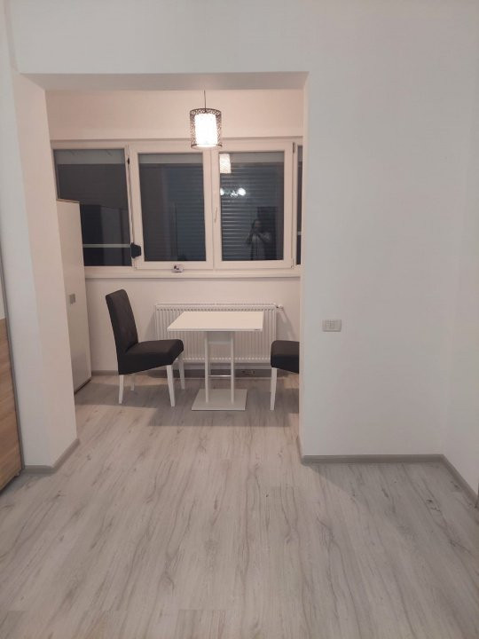 Garsoniera complet mobilata / utilata / Tineretului 35 bis