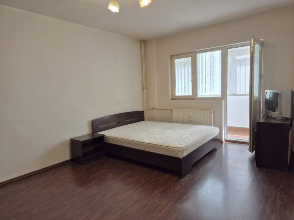 Apartament 2 camere decomandat, bloc 1981, 2 min metrou Gorjului!