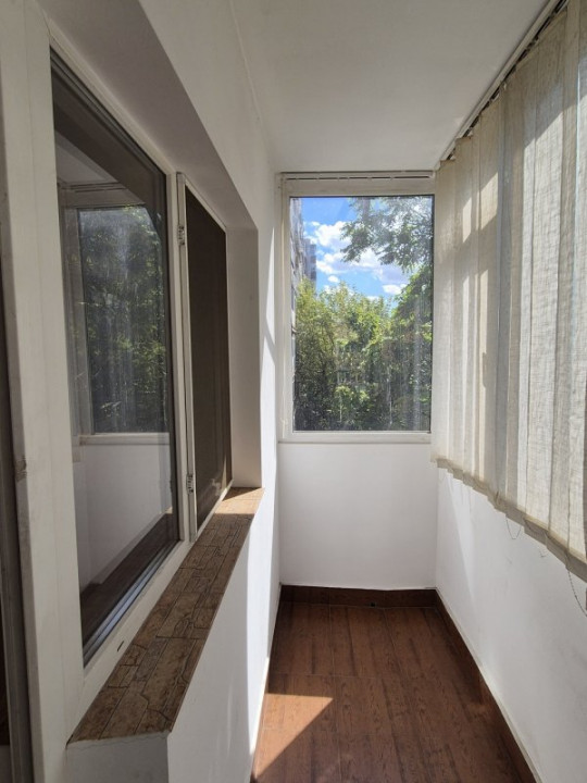 Apartament 2 camere decomandat, bloc 1981, 2 min metrou Gorjului!