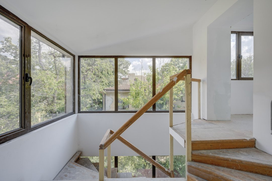 Vila Primaverii, S+P+1+M, 389 mp teren, 266 teren liber, luam urbanism P+4