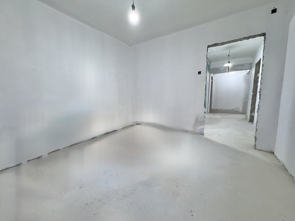 Apartament 2 cam. Stefan cel Mare, bloc 1981, in curs de renovare!