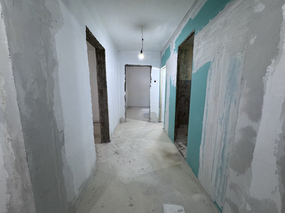 Apartament 2 cam. Stefan cel Mare, bloc 1981, in curs de renovare!