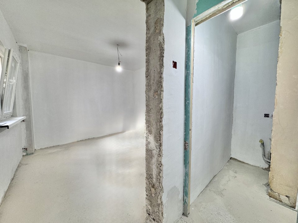 Apartament 2 cam. Stefan cel Mare, bloc 1981, in curs de renovare!