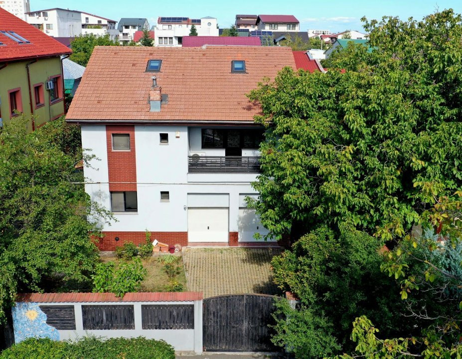 VILA 7 CAMERE 260 MP I - NORDUL CAPITALEI I Elegantă I LINIȘTE I 500 MP TEREN