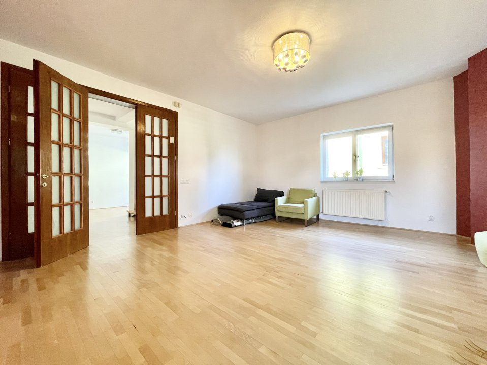 VILA 7 CAMERE 260 MP I - NORDUL CAPITALEI I Elegantă I LINIȘTE I 500 MP TEREN