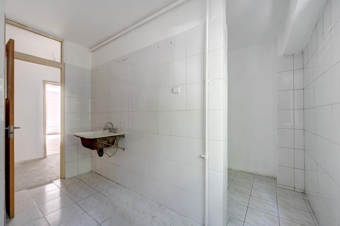 Apartament 3 camere Monitorul Oficial - Urdareanu, bloc monolit, spatios