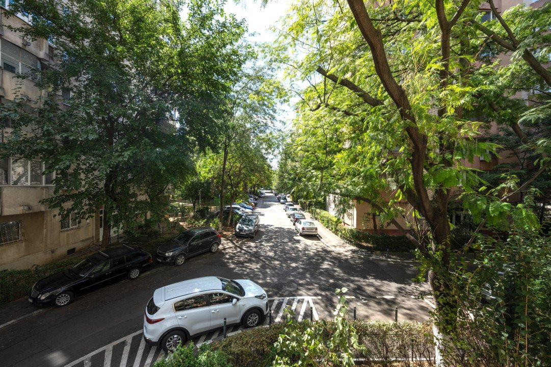 Apartament 3 camere Monitorul Oficial - Urdareanu, bloc monolit, spatios