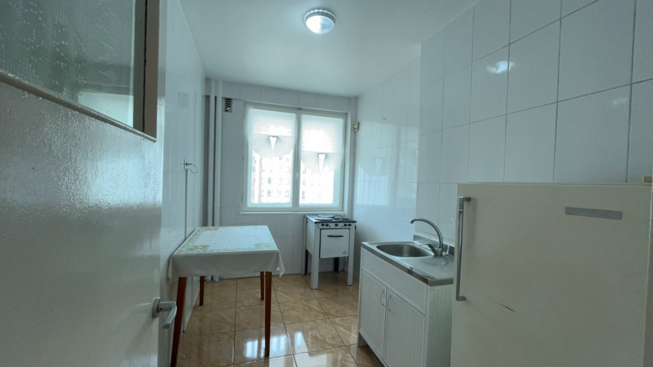 2 camere in imobil consolidat-pozitionat stradal Stefan cel Mare nr 33, bloc 30, scara 3