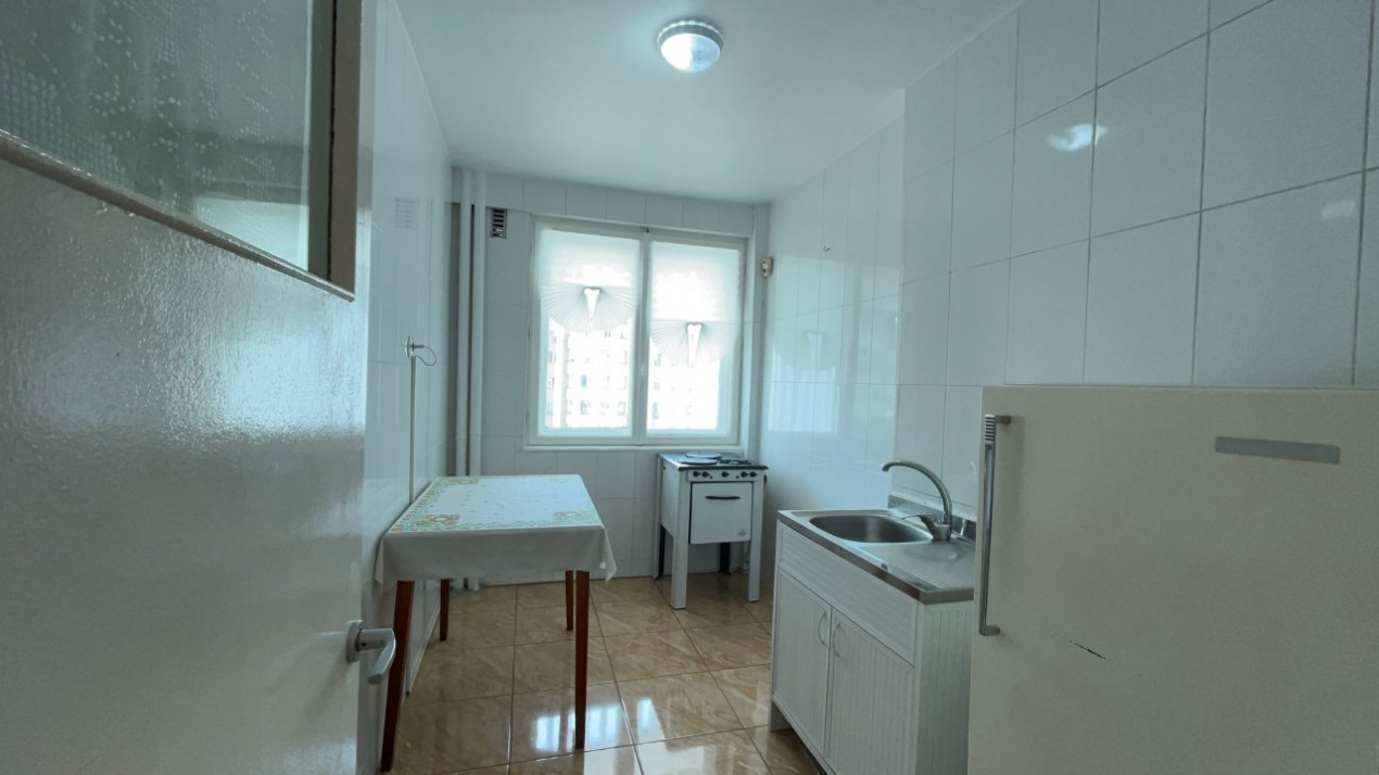 2 camere in imobil consolidat-pozitionat stradal Stefan cel Mare nr 33, bloc 30, scara 3