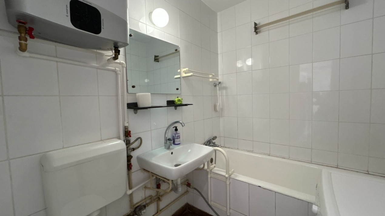 2 camere in imobil consolidat-pozitionat stradal Stefan cel Mare nr 33, bloc 30, scara 3