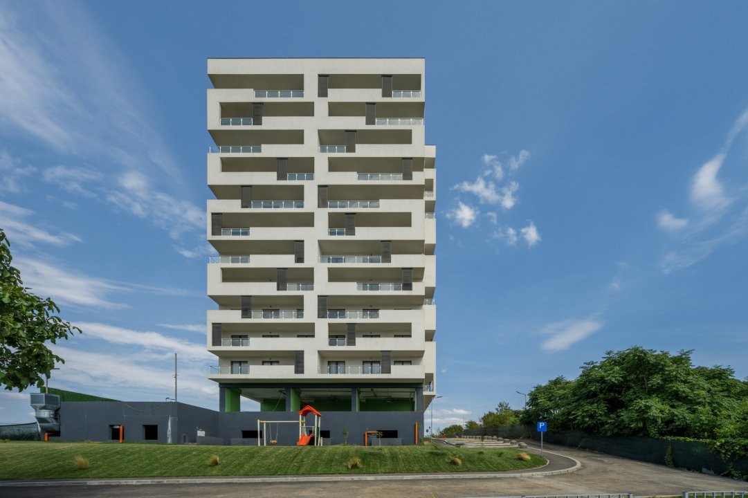APARTAMENT CU TERASA GENEROASA SI VEDERE UNICA CATRE LAC