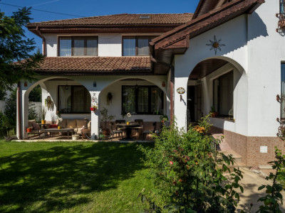 Acasă in adevăratul sens- 4 dormitoare, terasă elegantă si grădina intimă.