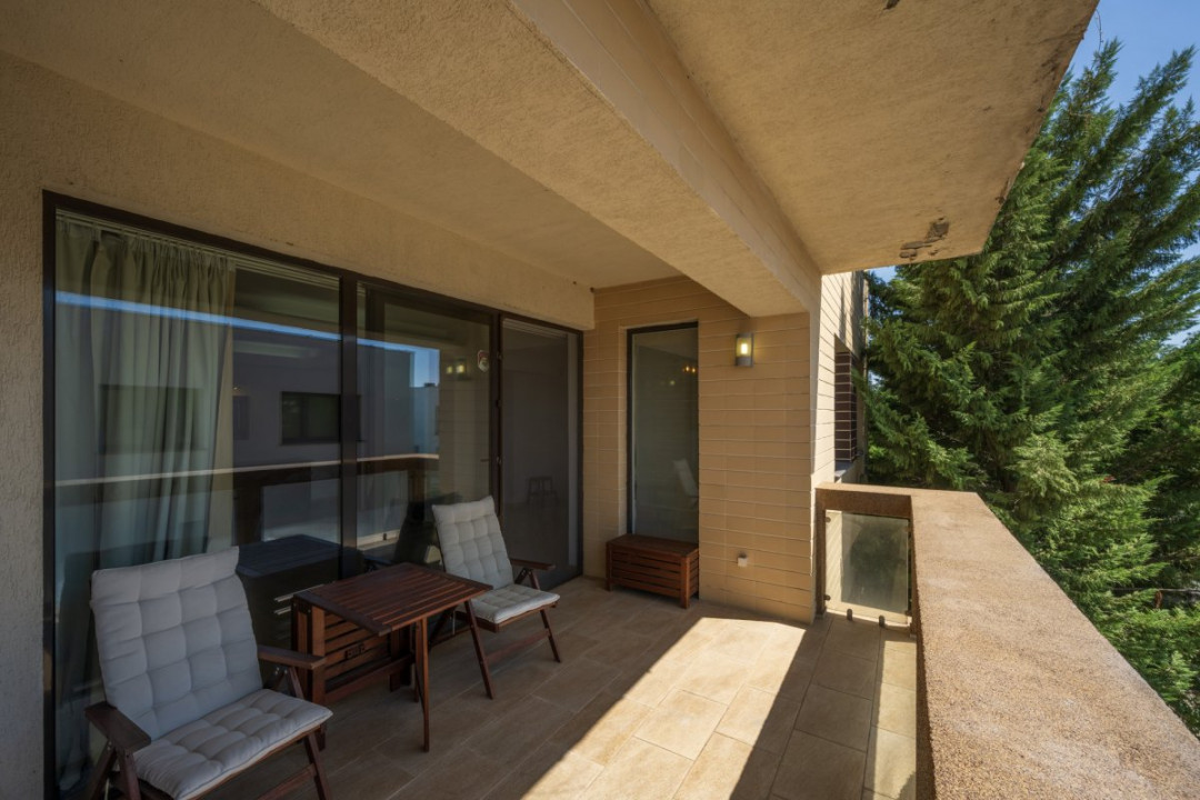 Space, light, and comfort for your family. FIRST RENTAL.