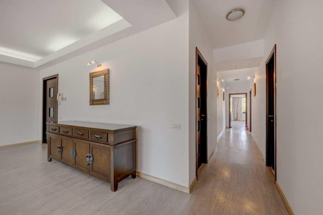 Space, light, and comfort for your family. FIRST RENTAL.