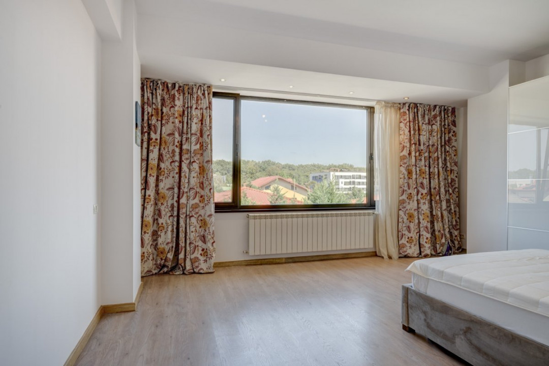 Space, light, and comfort for your family. FIRST RENTAL.