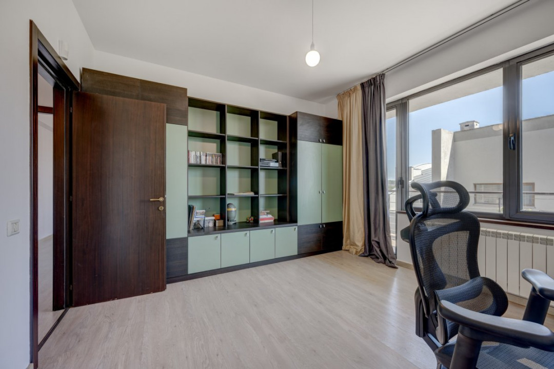 Space, light, and comfort for your family. FIRST RENTAL.