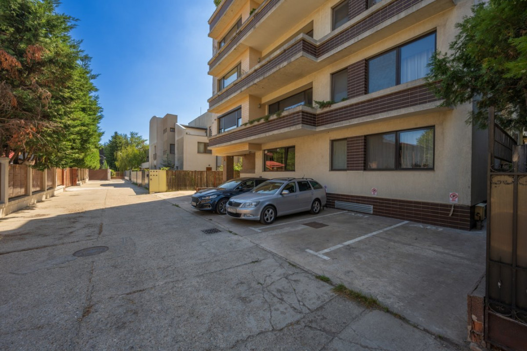 Space, light, and comfort for your family. FIRST RENTAL.