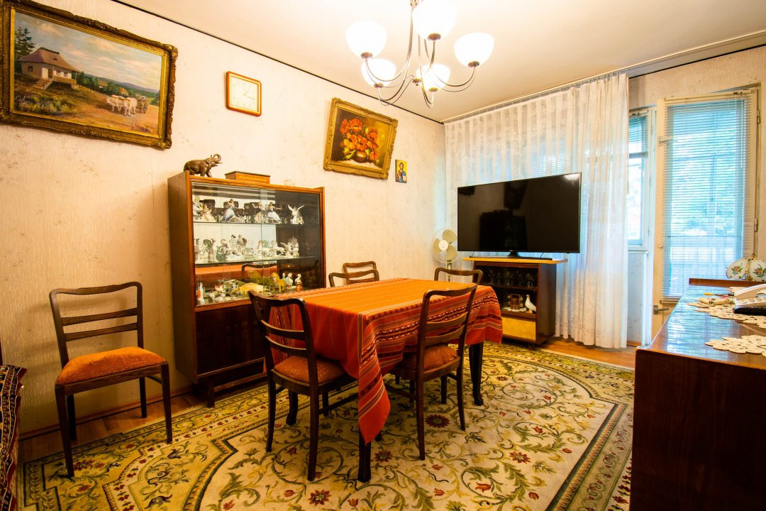 Berceni-Piata Straduintei,decomandat,balcon+boxa