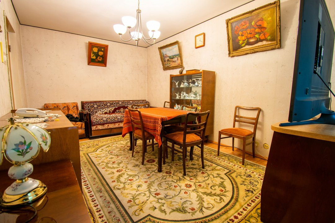 Berceni-Piata Straduintei,decomandat,balcon+boxa