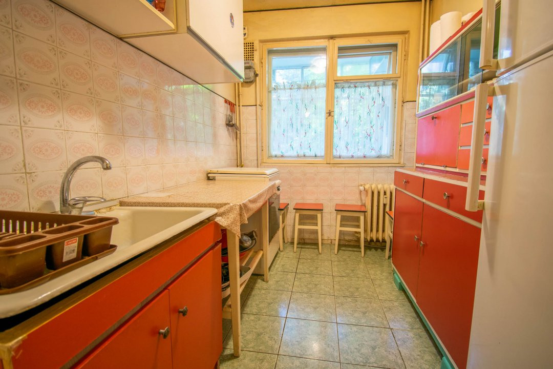 Berceni-Piata Straduintei,decomandat,balcon+boxa