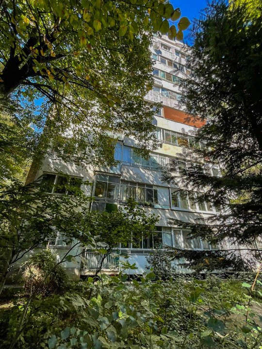 Berceni-Piata Straduintei,decomandat,balcon+boxa