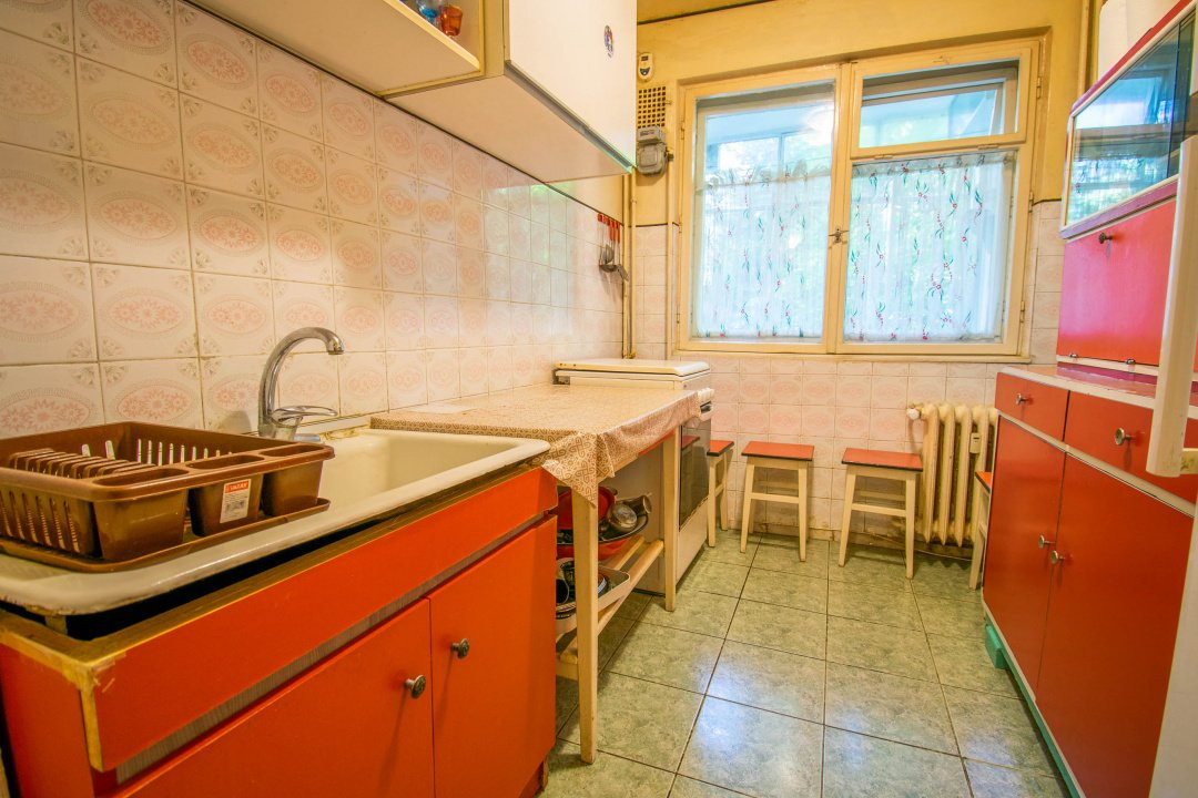 Berceni-Piata Straduintei,decomandat,balcon+boxa