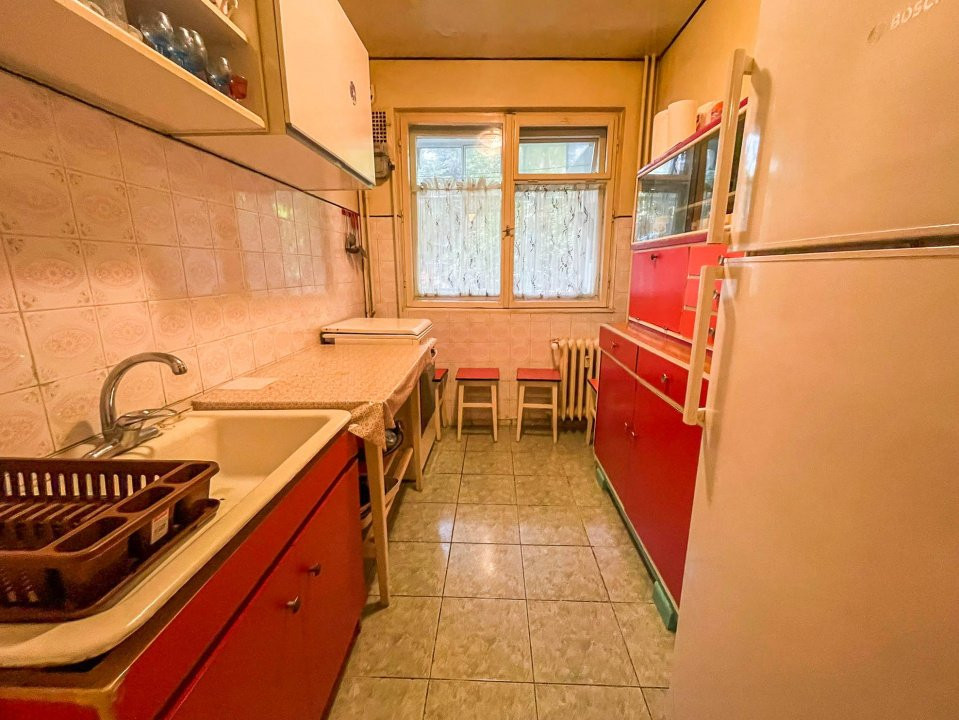 Berceni-Piata Straduintei,decomandat,balcon+boxa
