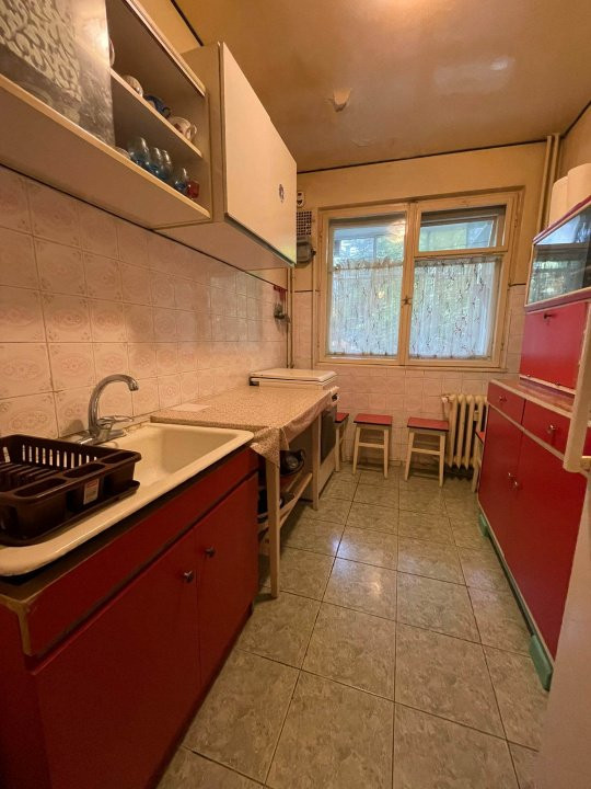 Berceni-Piata Straduintei,decomandat,balcon+boxa