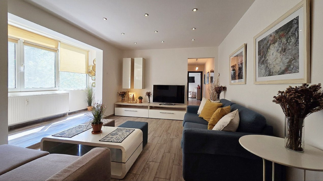 Apartament 4 camere de vanzare 82 mp Berceni Emil Racovita