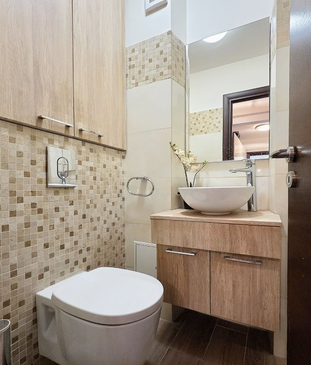 Apartament 4 camere de vanzare 82 mp Berceni Emil Racovita