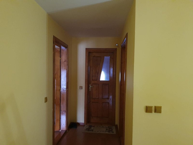 Casă la Padure cu 6 camere de vânzare – Curtea de Argeș, zona Bușaga