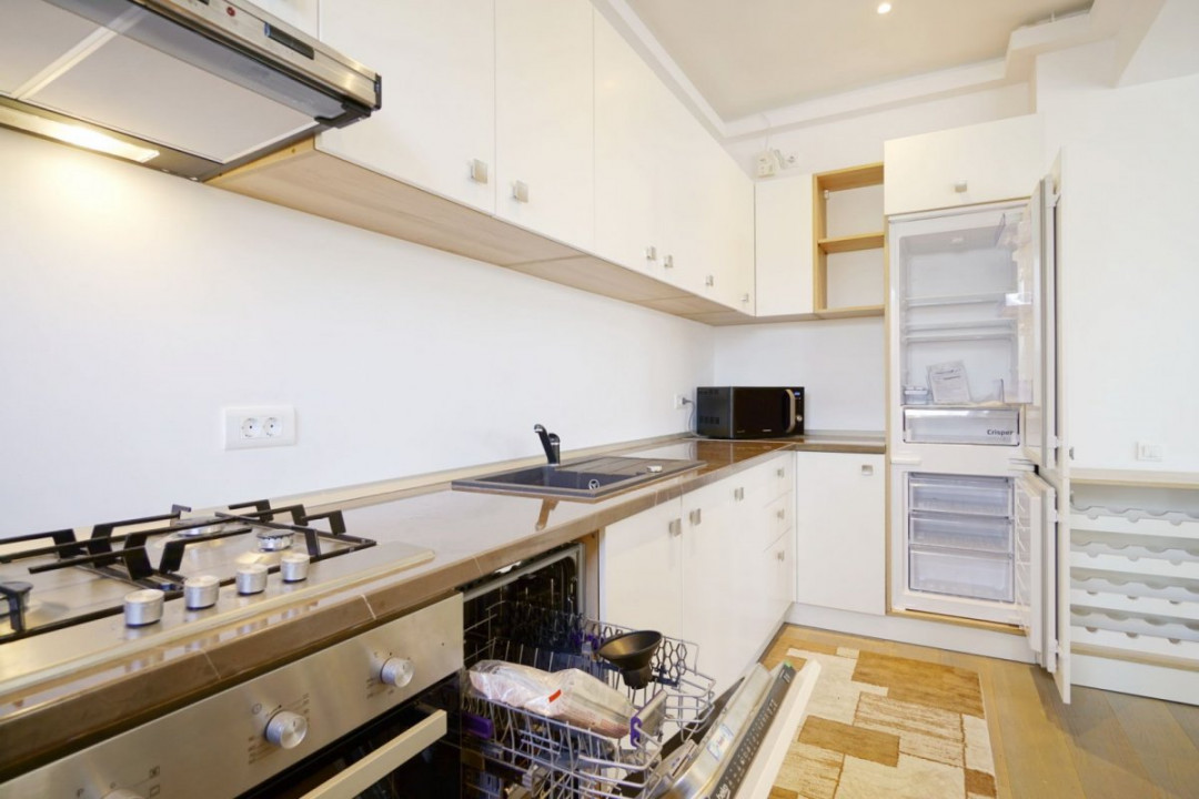 Apartament lux 3 camere+parcare subterana Laguna Residence