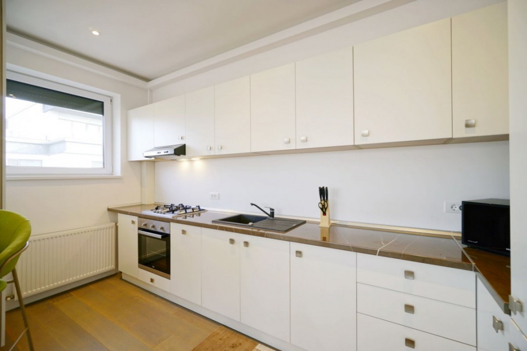 Apartament lux 3 camere+parcare subterana Laguna Residence