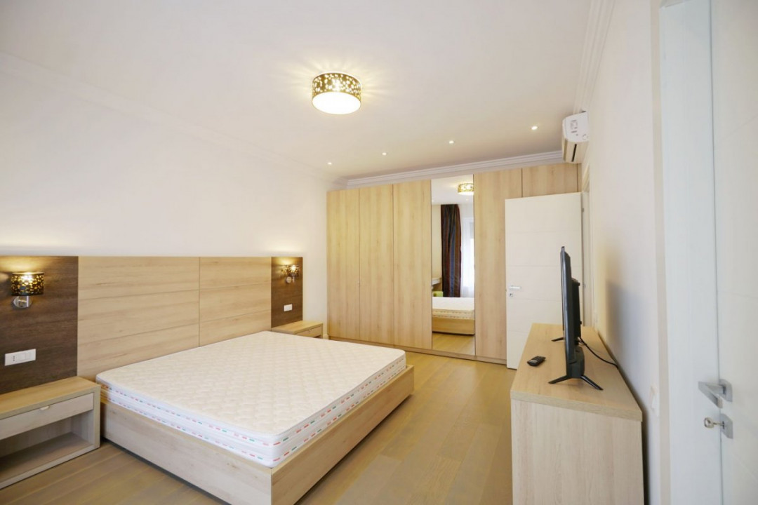 Apartament lux 3 camere+parcare subterana Laguna Residence