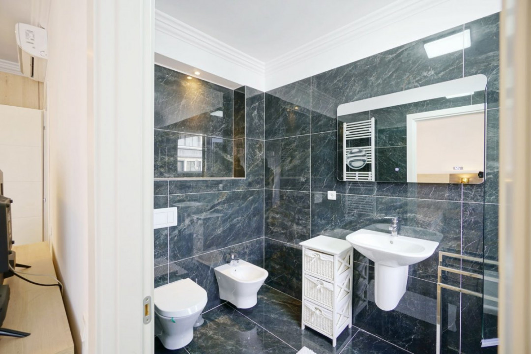 Apartament lux 3 camere+parcare subterana Laguna Residence