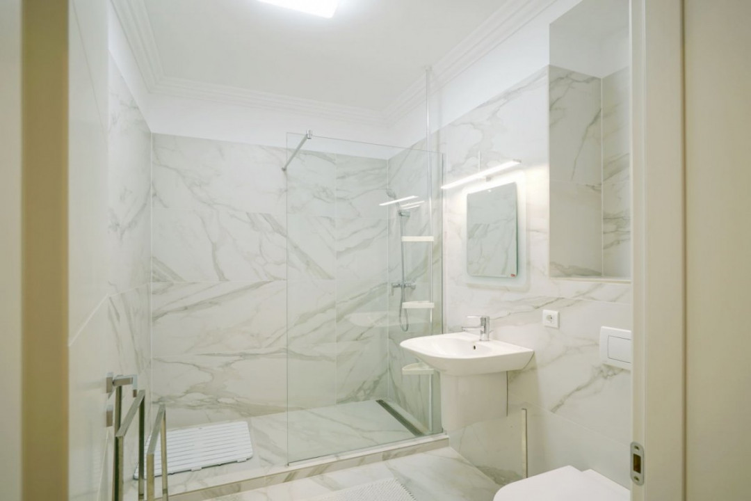 Apartament lux 3 camere+parcare subterana Laguna Residence