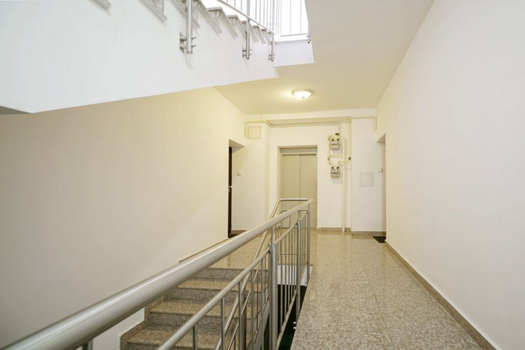 Apartament lux 3 camere+parcare subterana Laguna Residence