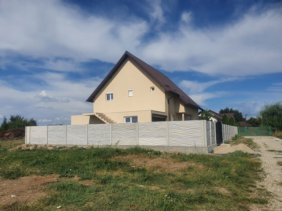 Casă de vânzare în Mosoaia, sat Hințești – 5 camere, 170 mp utili