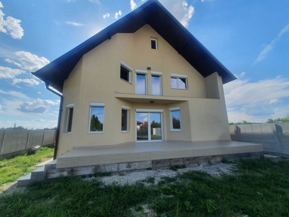 Casă de vânzare în Mosoaia, sat Hințești – 5 camere, 170 mp utili
