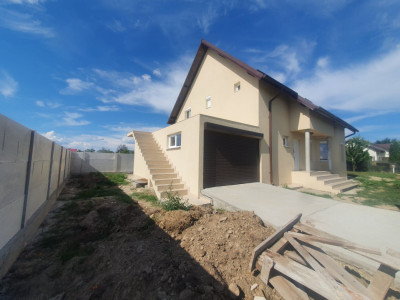 Casă de vânzare în Mosoaia, sat Hințești – 5 camere, 170 mp utili