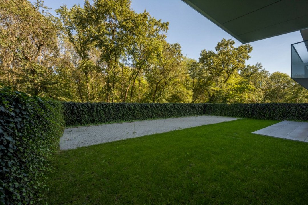 Apartament cu 5 camere, 4 bai, grădină 306 mp, 497 mp utili – Pines Residence