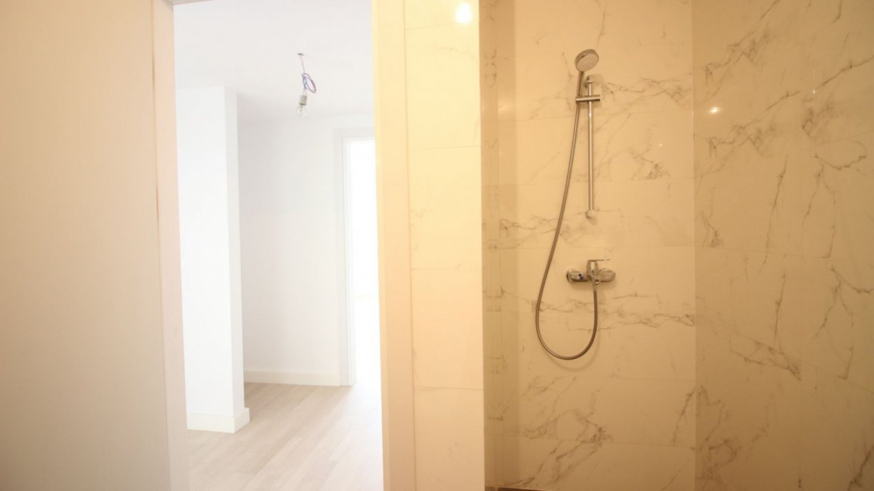 Baneasa-Jolie Ville, apartament 4 camere, 92mp, parter/3, grădină proprie 88mp