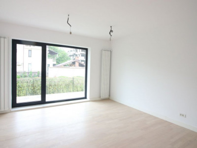 Baneasa-Jolie Ville, apartament 4 camere, 92mp, parter/3, grădină proprie 88mp